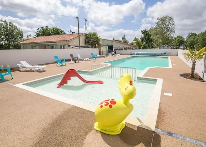 Mobil-home Cosy Avec Terrasse A - Api-1-52-1341 * Puyravault (Vendee)